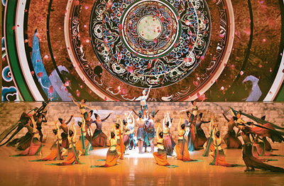 凝心聚力鑄就社會主義文藝新輝煌